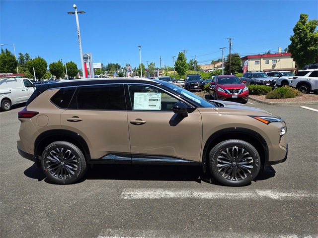 New 2025 Nissan Rogue Platinum w/ Tech Package image 4