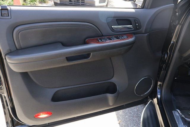 Used 2009 Cadillac Escalade Hybrid image 12