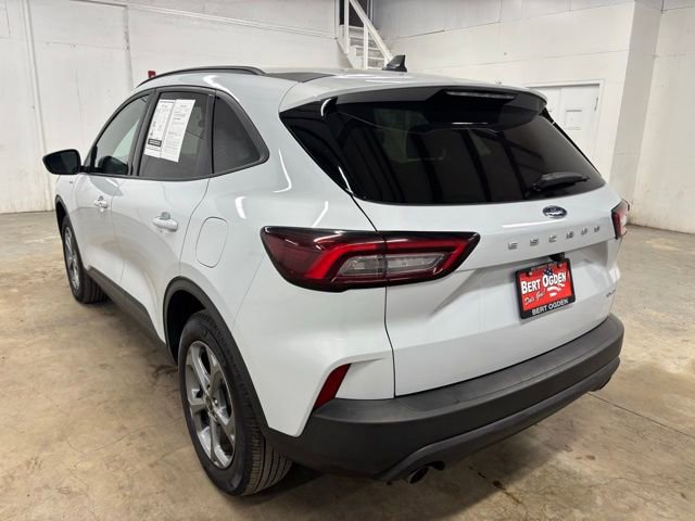 Used 2025 Ford Escape ST-Line Select AWD/4WD image 5