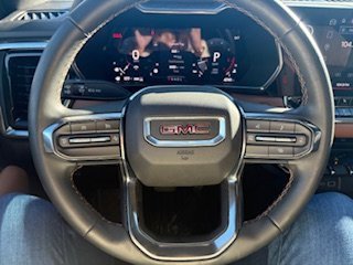 Used 2024 GMC Canyon AT4 w/ Technology Package image 7