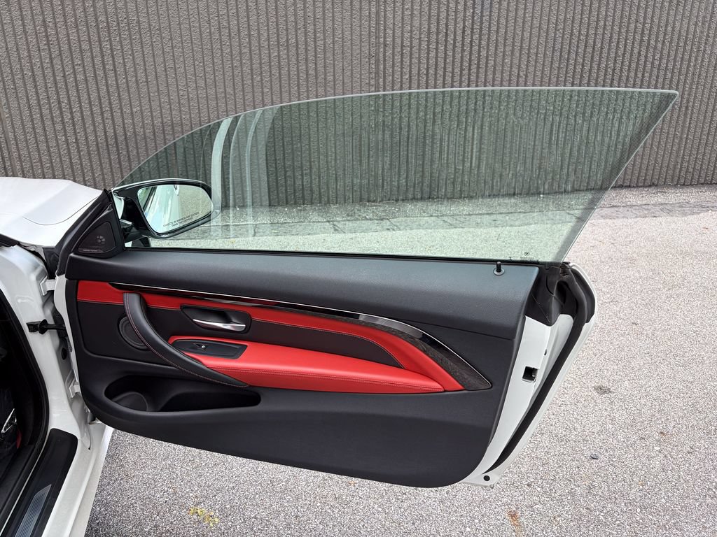 Used 2016 BMW M4 Coupe RWD image 30