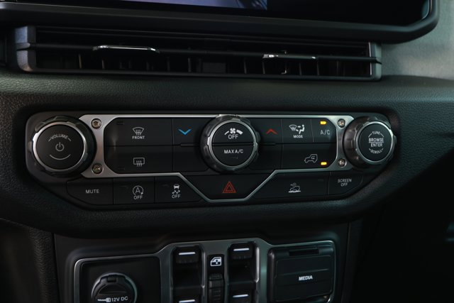 New 2026 Jeep Gladiator Sport image 19