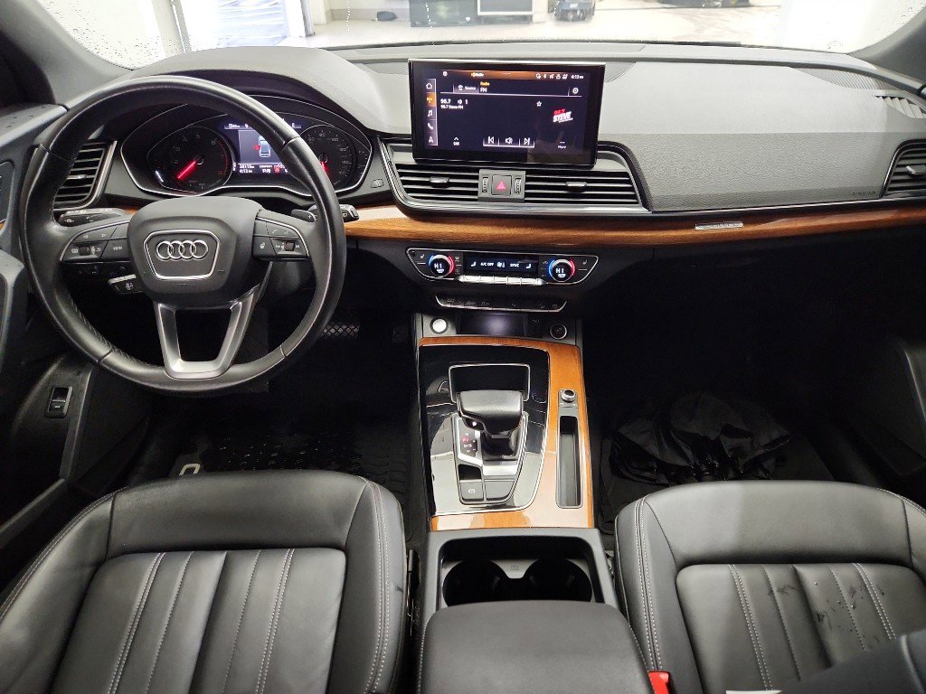 Used 2023 Audi Q5 2.0T Premium w/ Convenience Package image 7