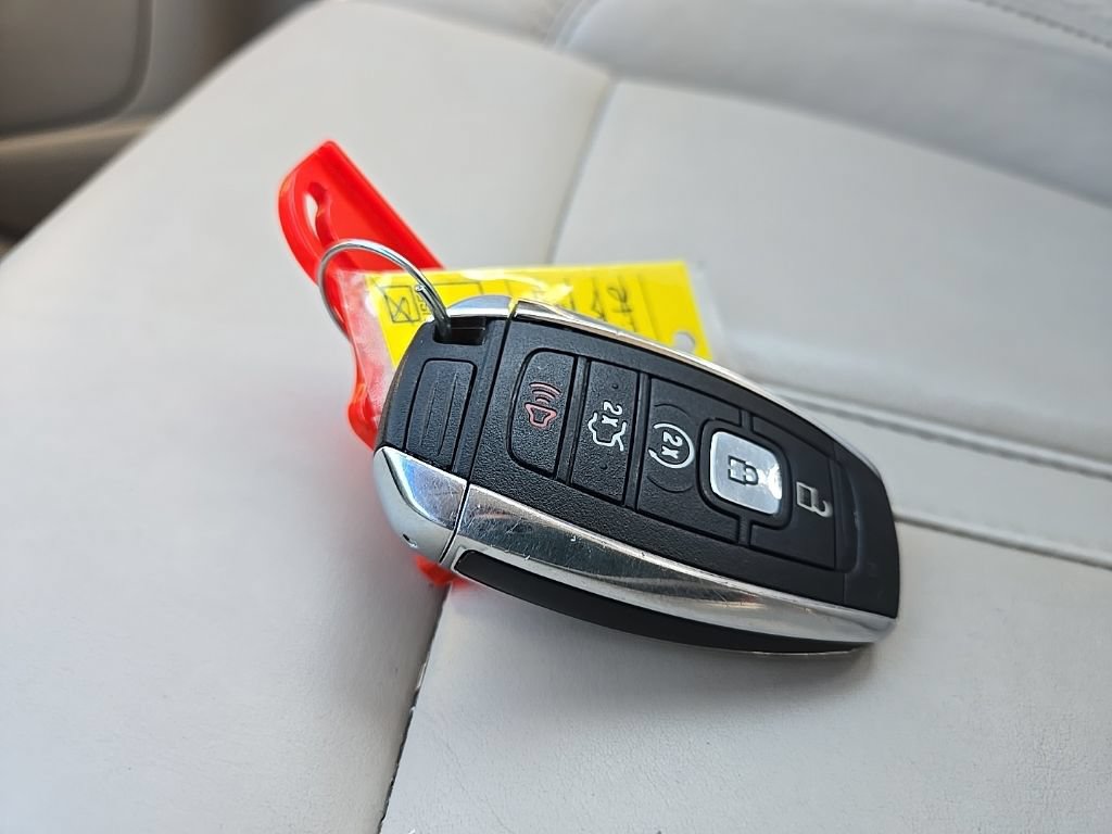 Used 2017 Lincoln MKZ Select FWD image 14