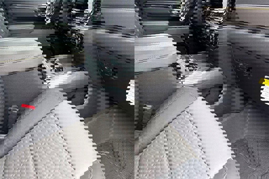 New 2026 Chevrolet Silverado 2500 ZR2 w/ LPO, Dark Essentials Package image 15