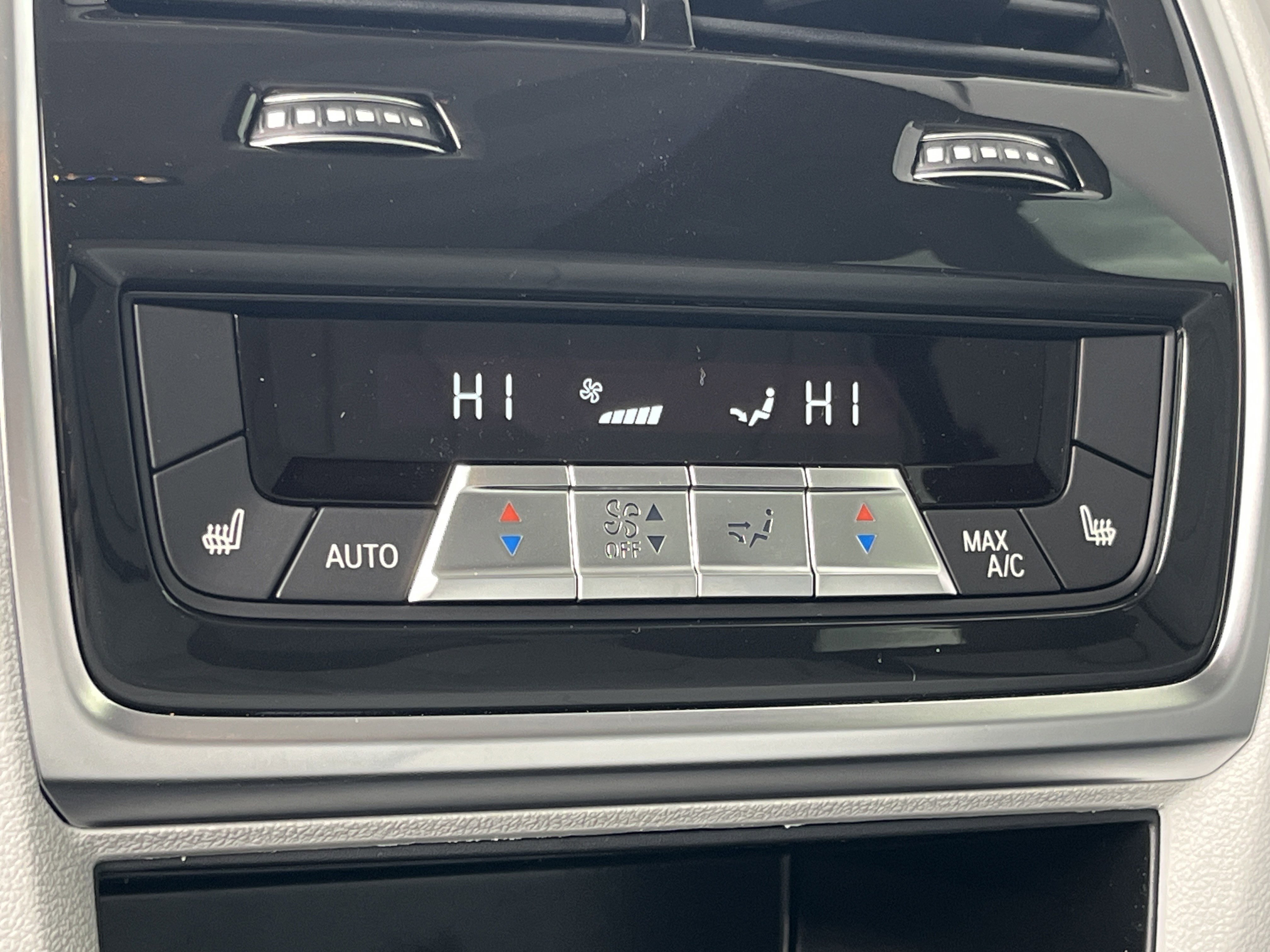 New 2026 BMW XM Label Red image 14