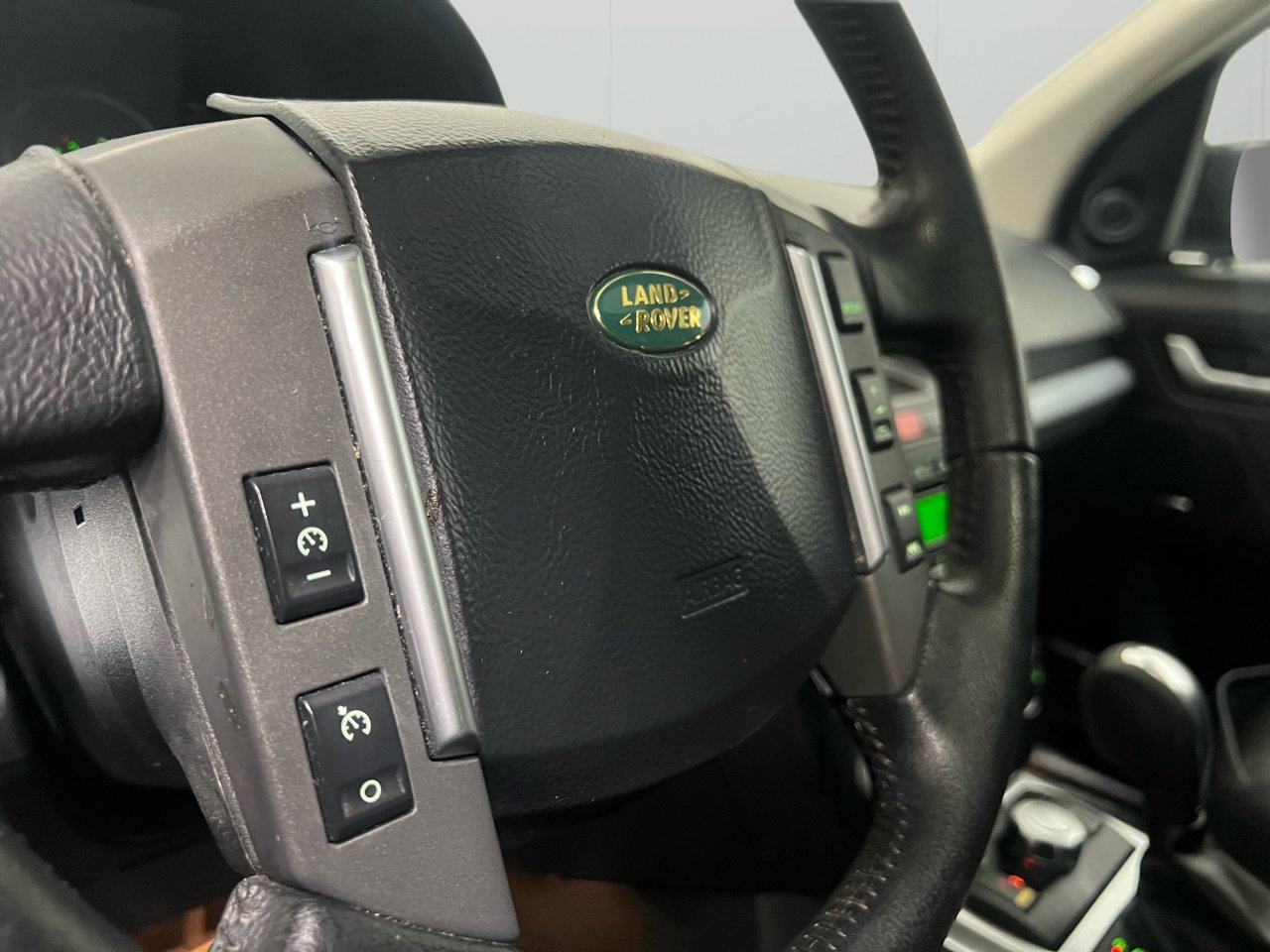 Used 2008 Land Rover LR2 HSE image 38