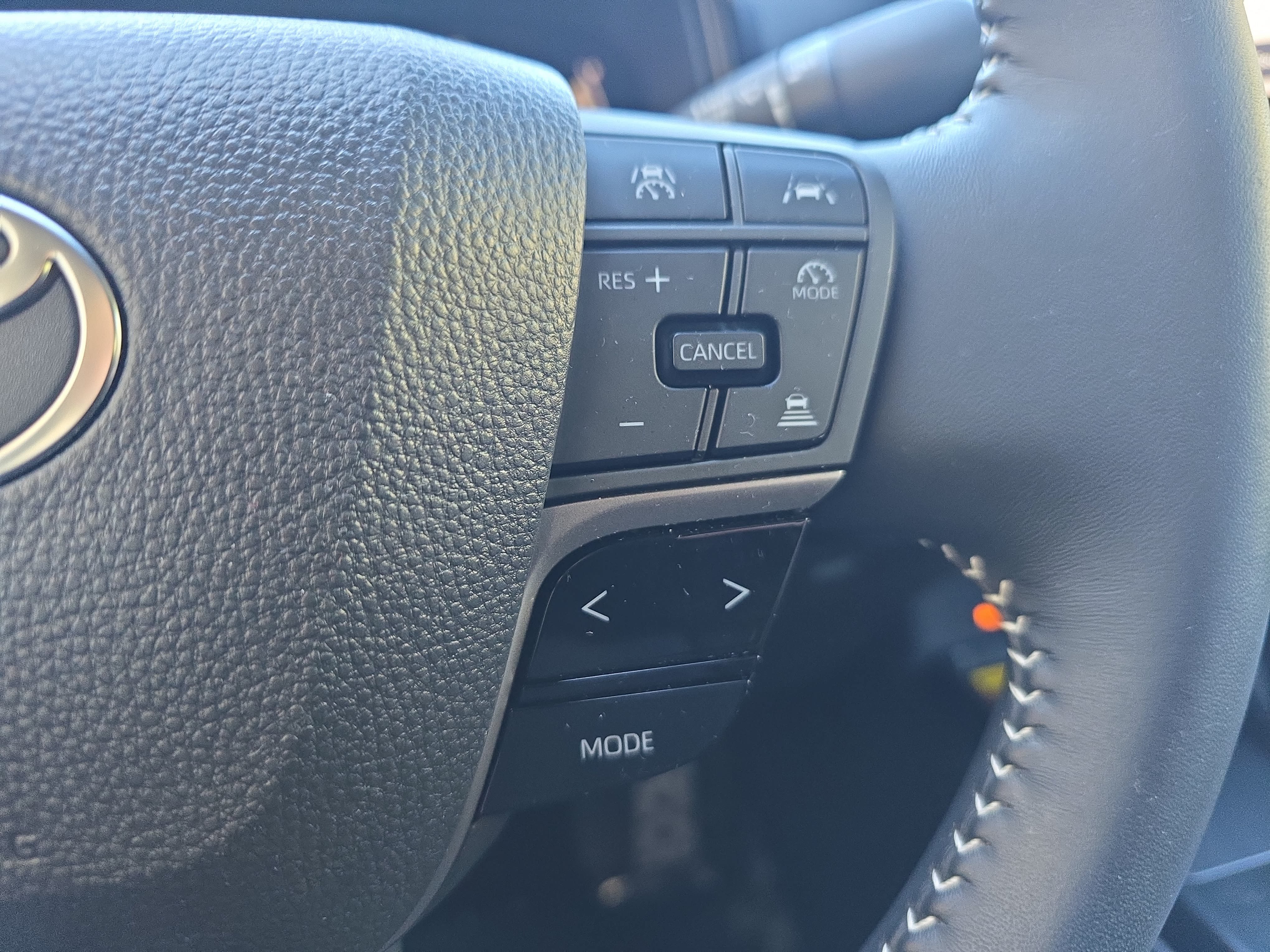 Used 2026 Toyota Camry SE FWD image 17