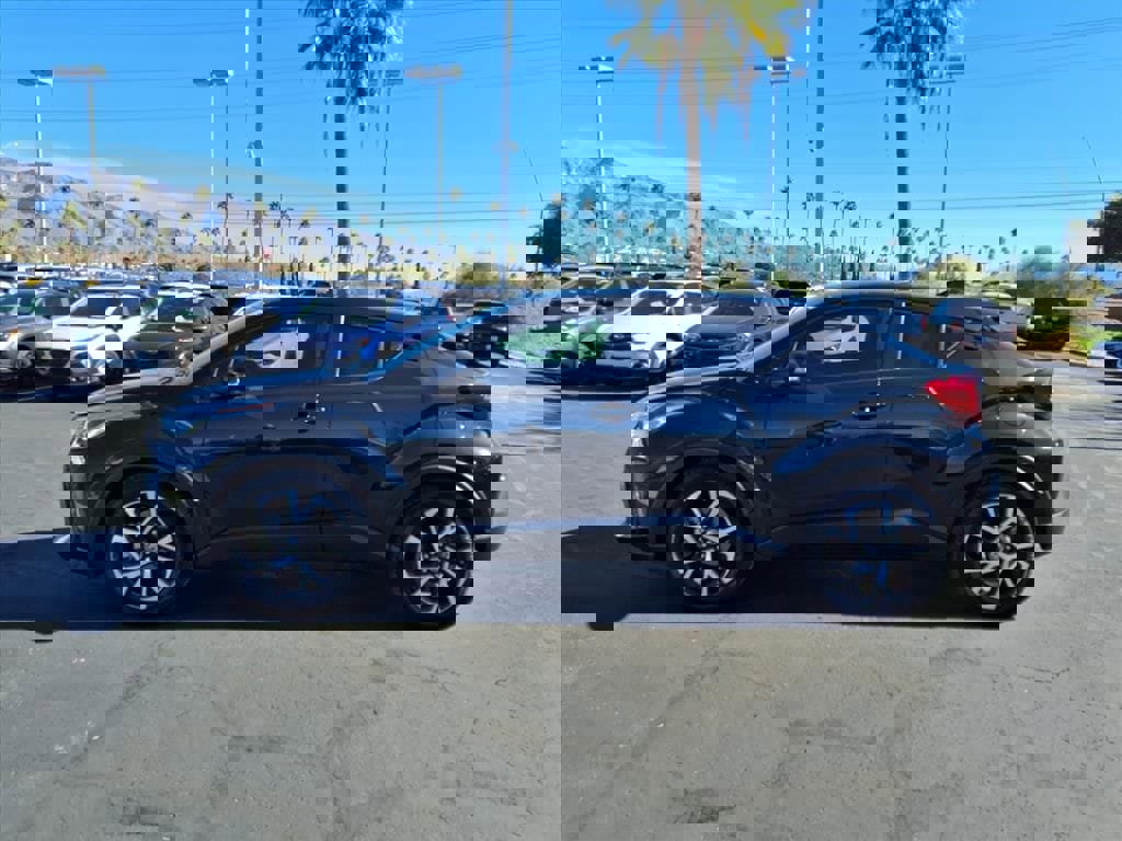 Used 2021 Toyota C-HR XLE image 14