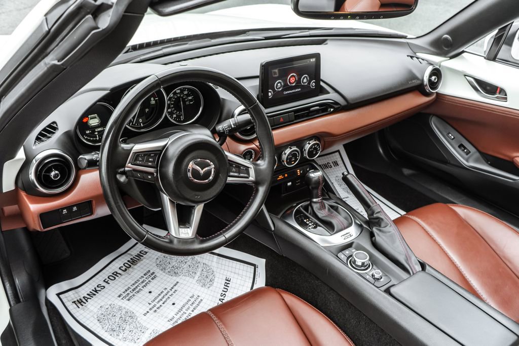 Used 2019 MAZDA MX-5 Miata RF Grand Touring image 9
