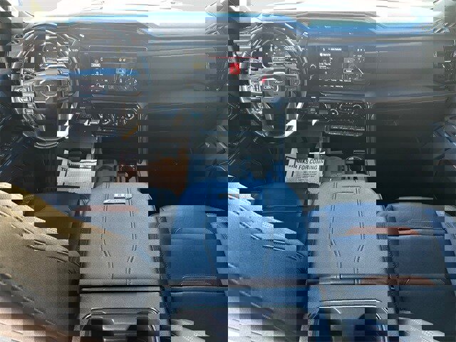 Used 2024 GMC Sierra 2500 AT4 w/ AT4 Premium Plus Package image 10