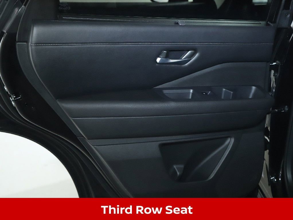 Certified 2025 Nissan Pathfinder SL image 15