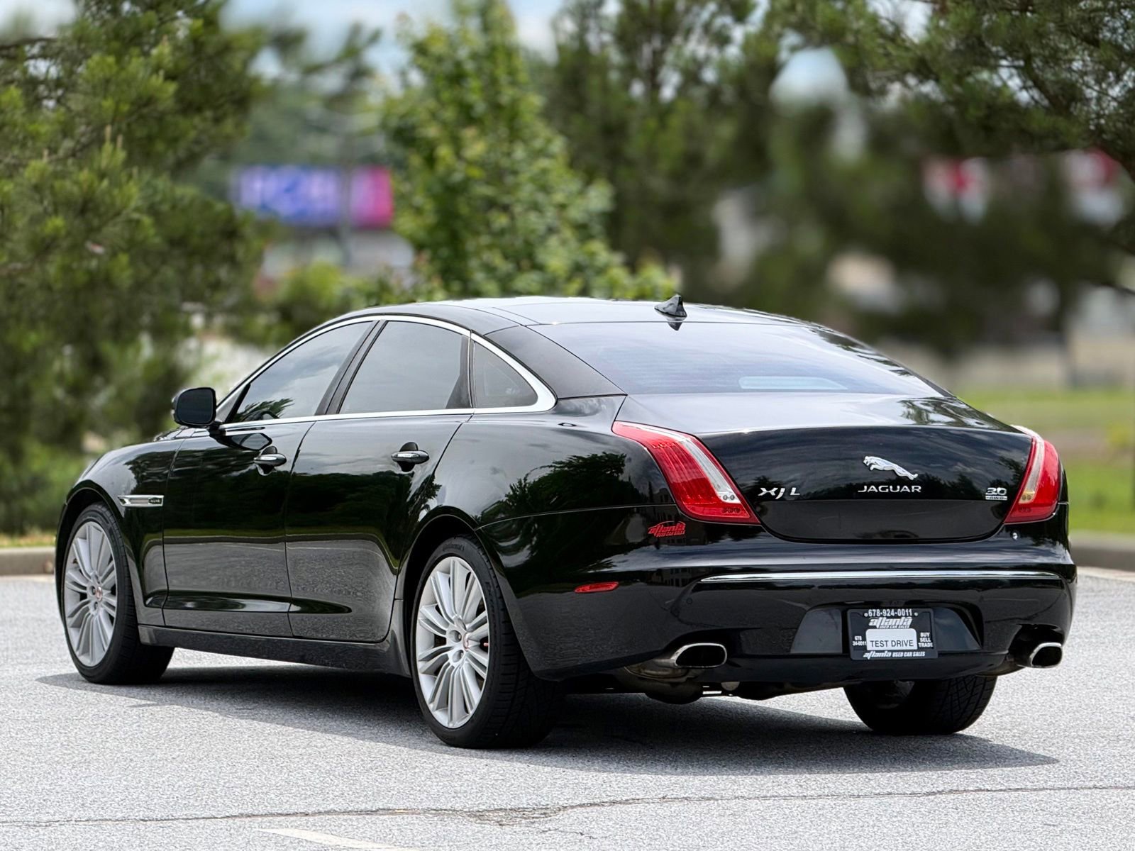Used 2015 Jaguar XJ L Portfolio AWD/4WD image 10