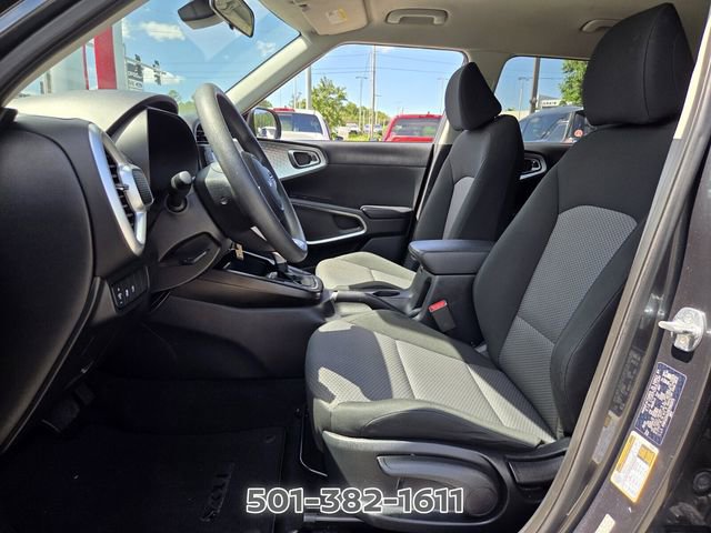Used 2024 Kia Soul LX w/ Option Group 015 FWD image 9