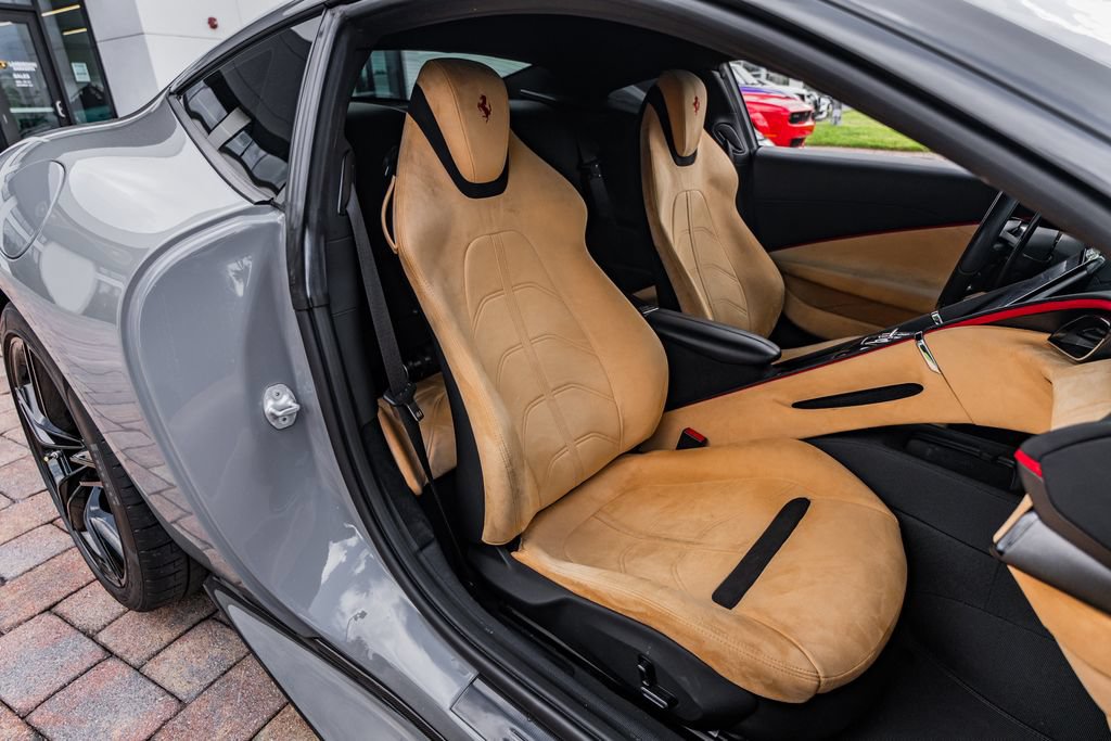 Used 2022 Ferrari Roma RWD image 36