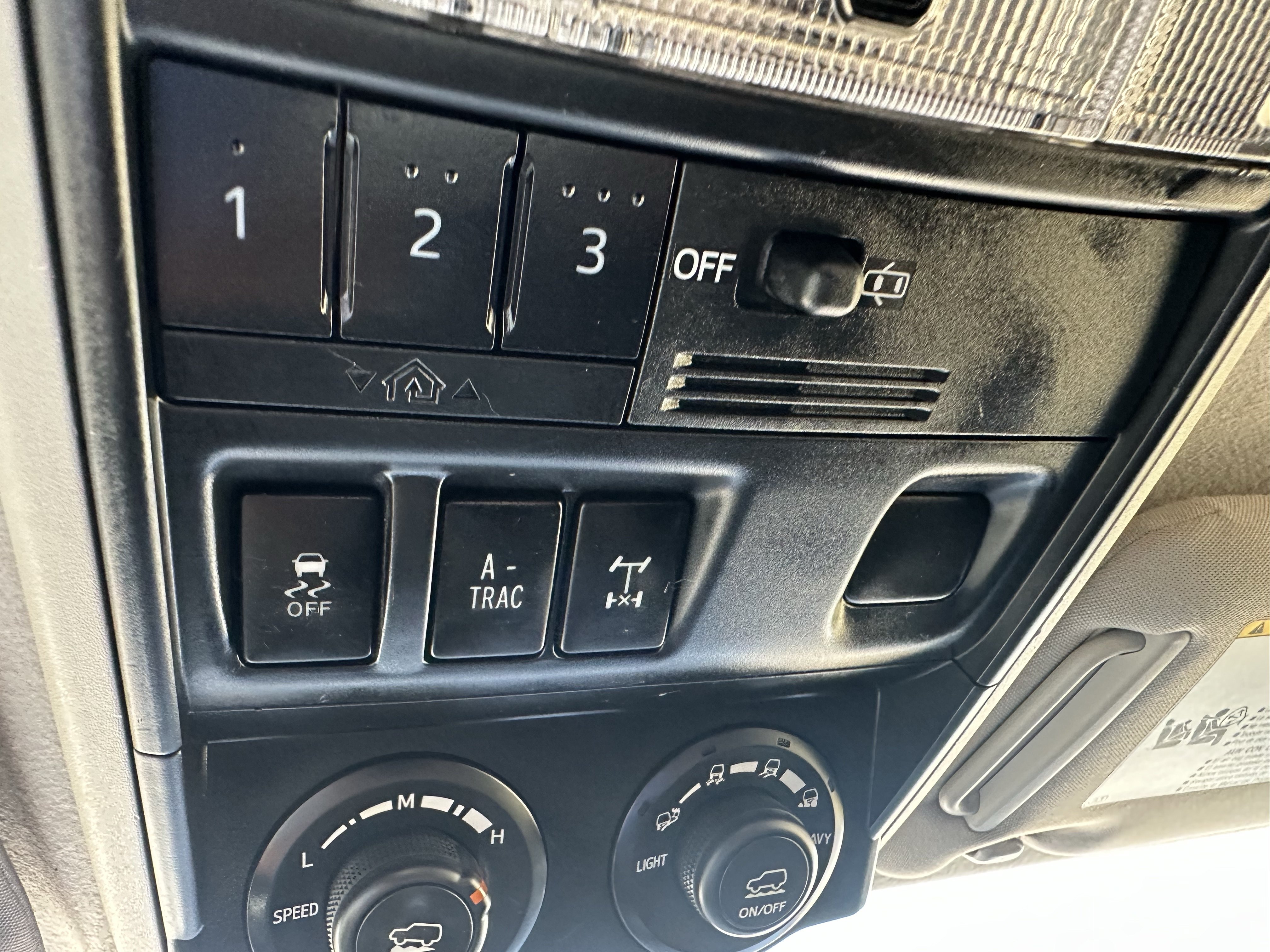 Used 2017 Toyota 4Runner TRD Off-Road Premium AWD/4WD image 21