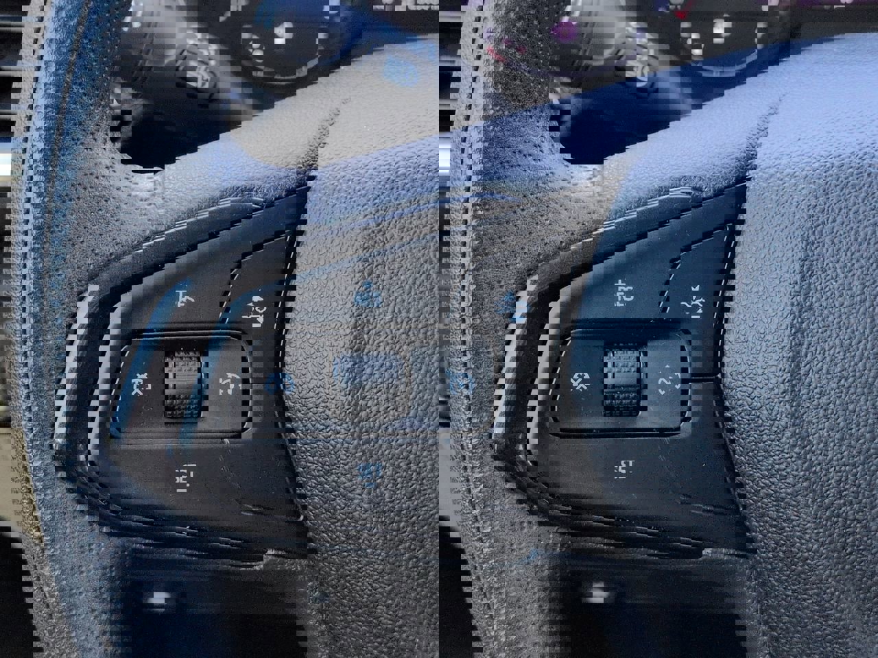 Used 2023 Chevrolet TrailBlazer LT w/ Convenience Package image 23