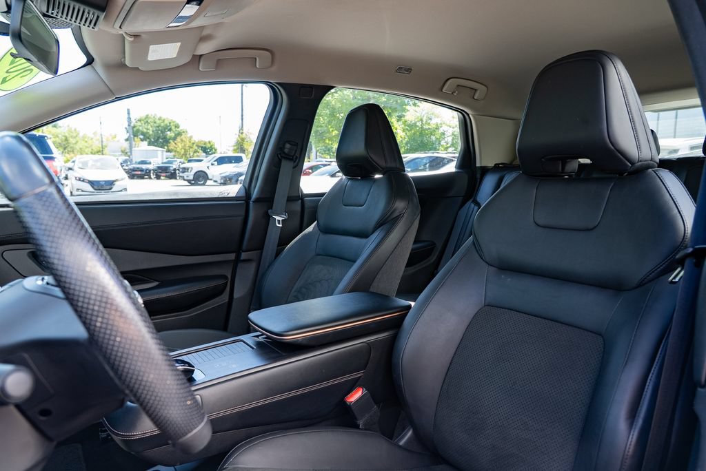 Used 2024 Nissan Ariya AWD image 21