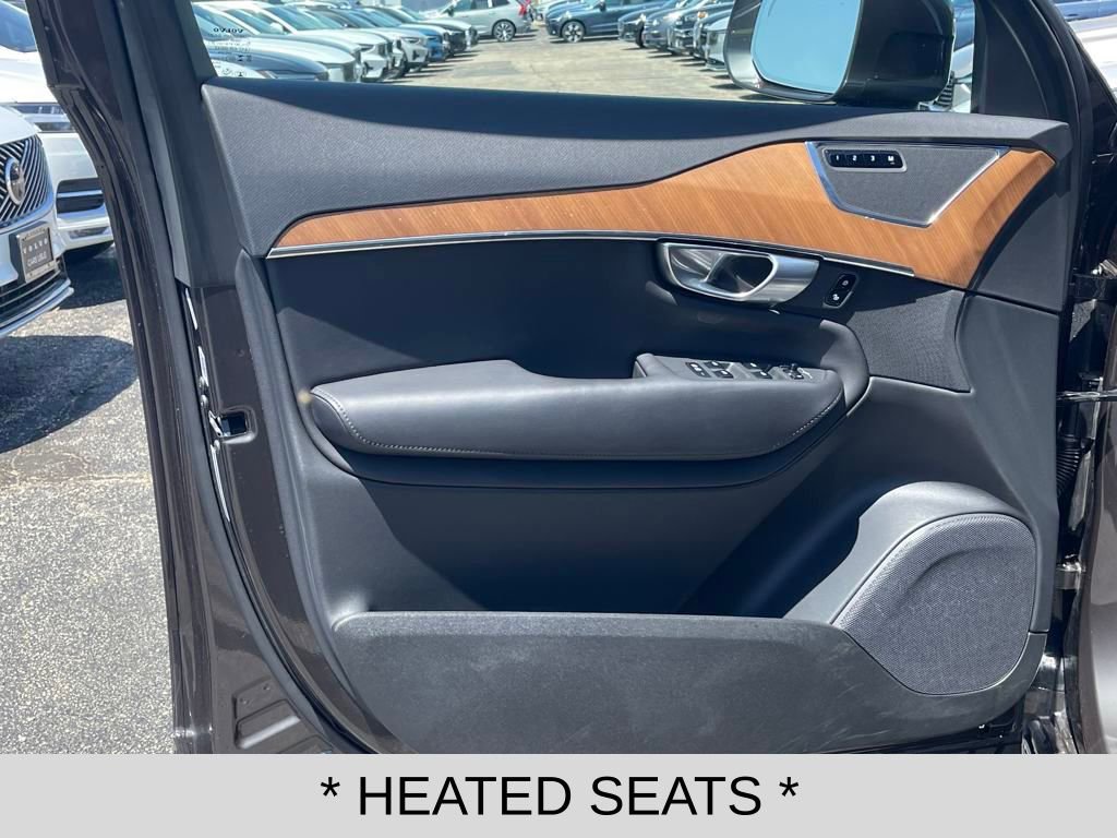 Used 2024 Volvo XC90 B6 Plus image 13