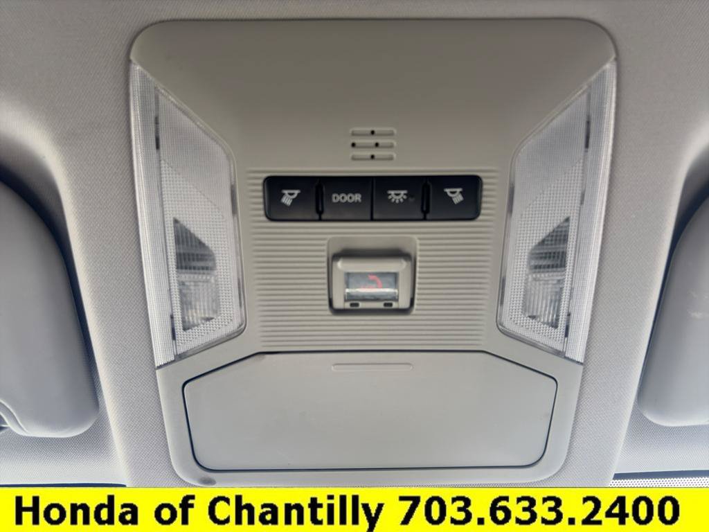 Used 2021 Toyota RAV4 LE AWD/4WD image 51