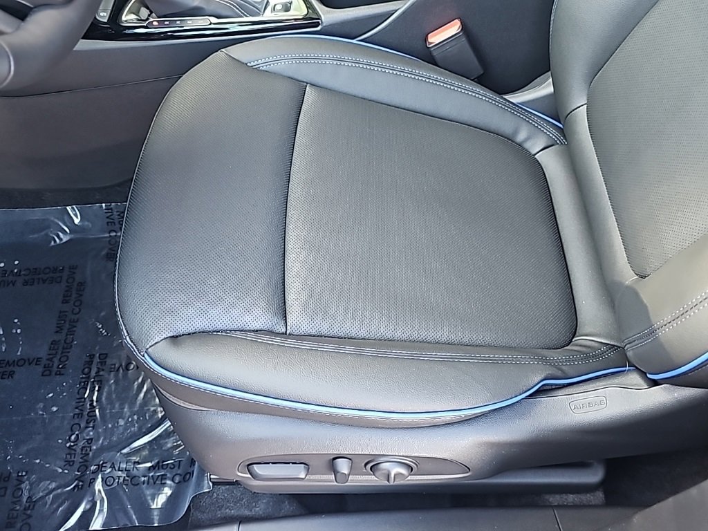 New 2025 Buick Encore GX Sport Touring w/ Advanced Technology Package image 10