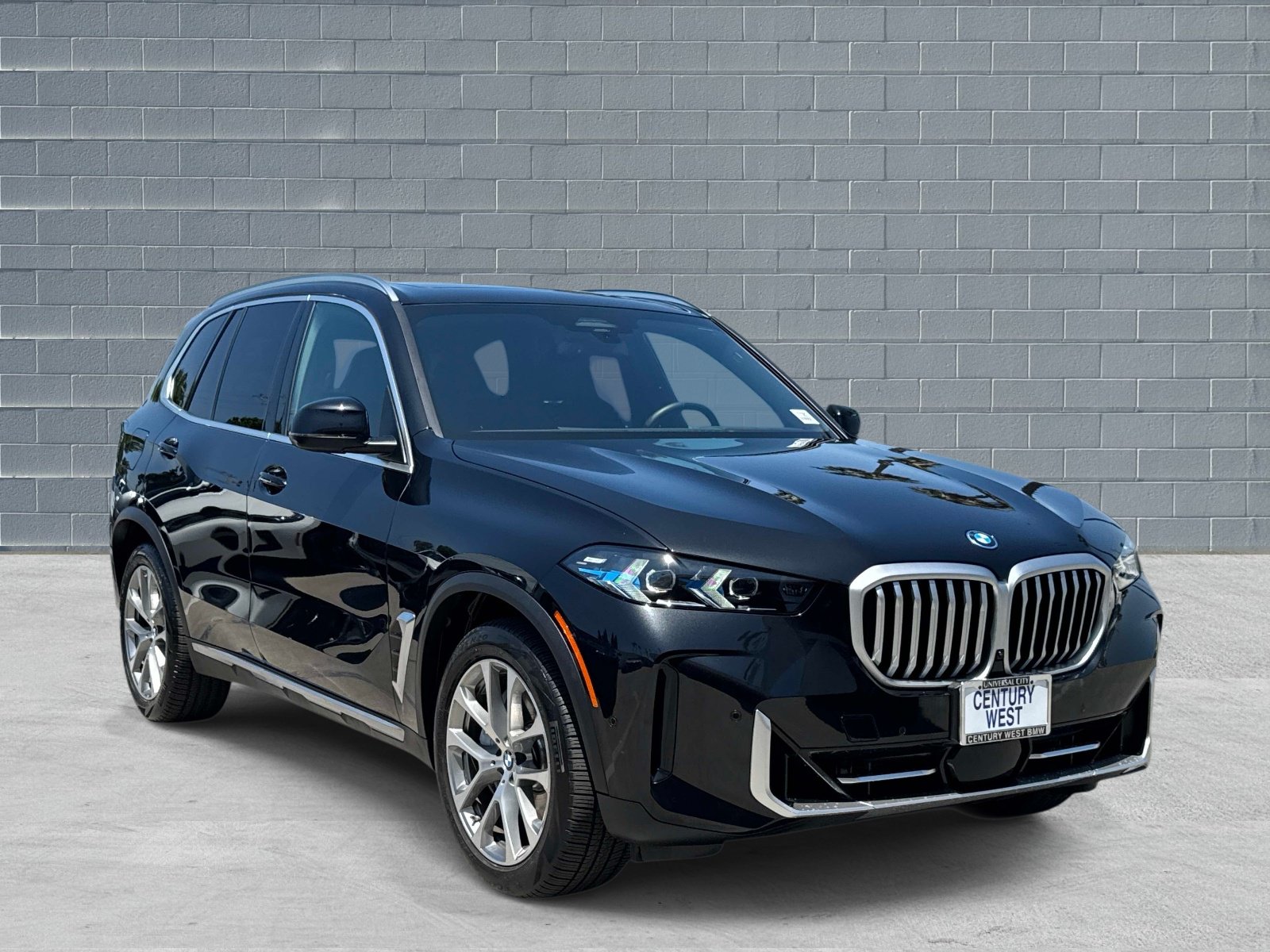 Used 2026 BMW X5 xDrive50e w/ Executive Package AWD/4WD image 1