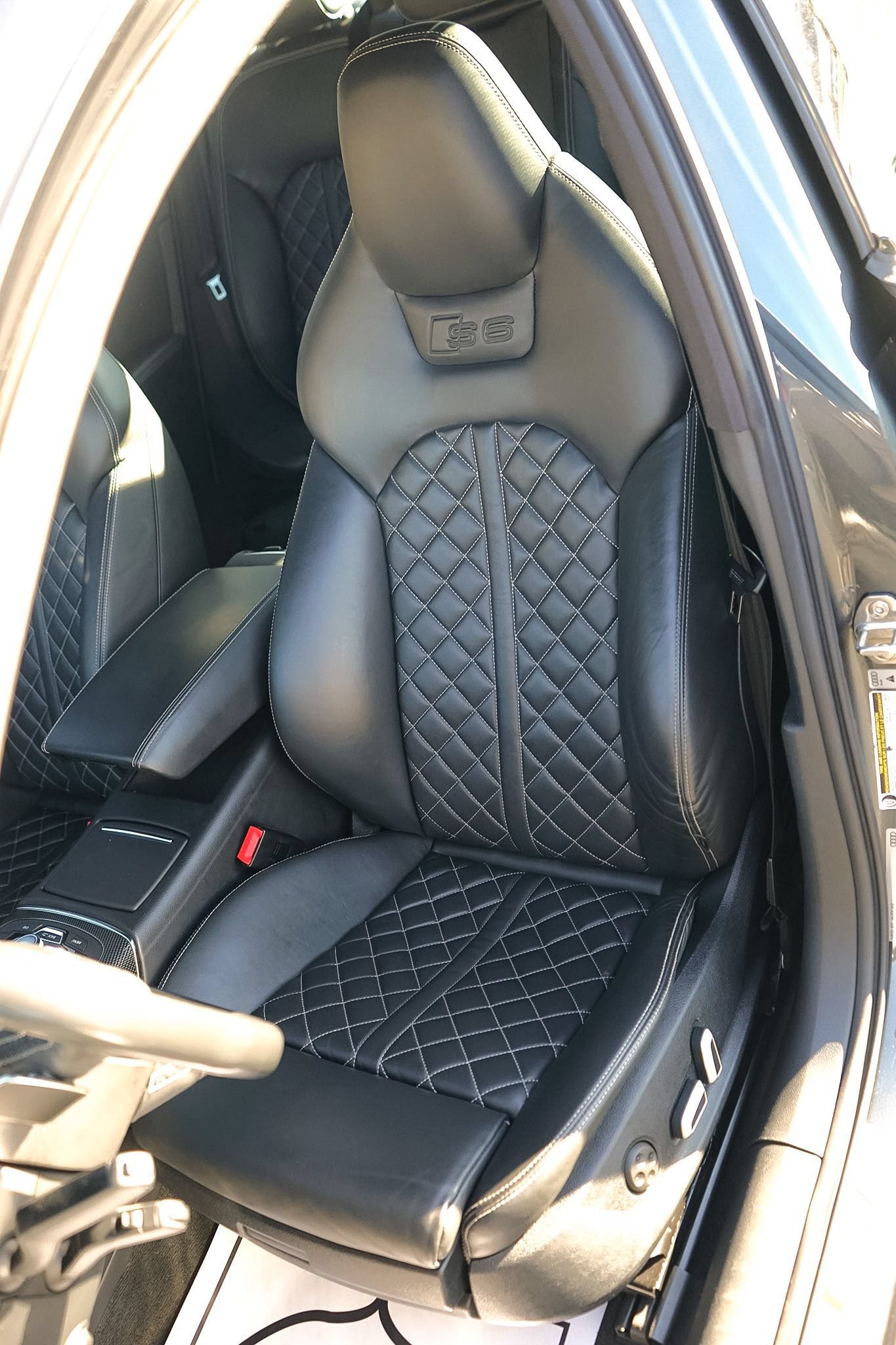 Used 2018 Audi S6 Prestige w/ Prestige Package AWD/4WD image 16