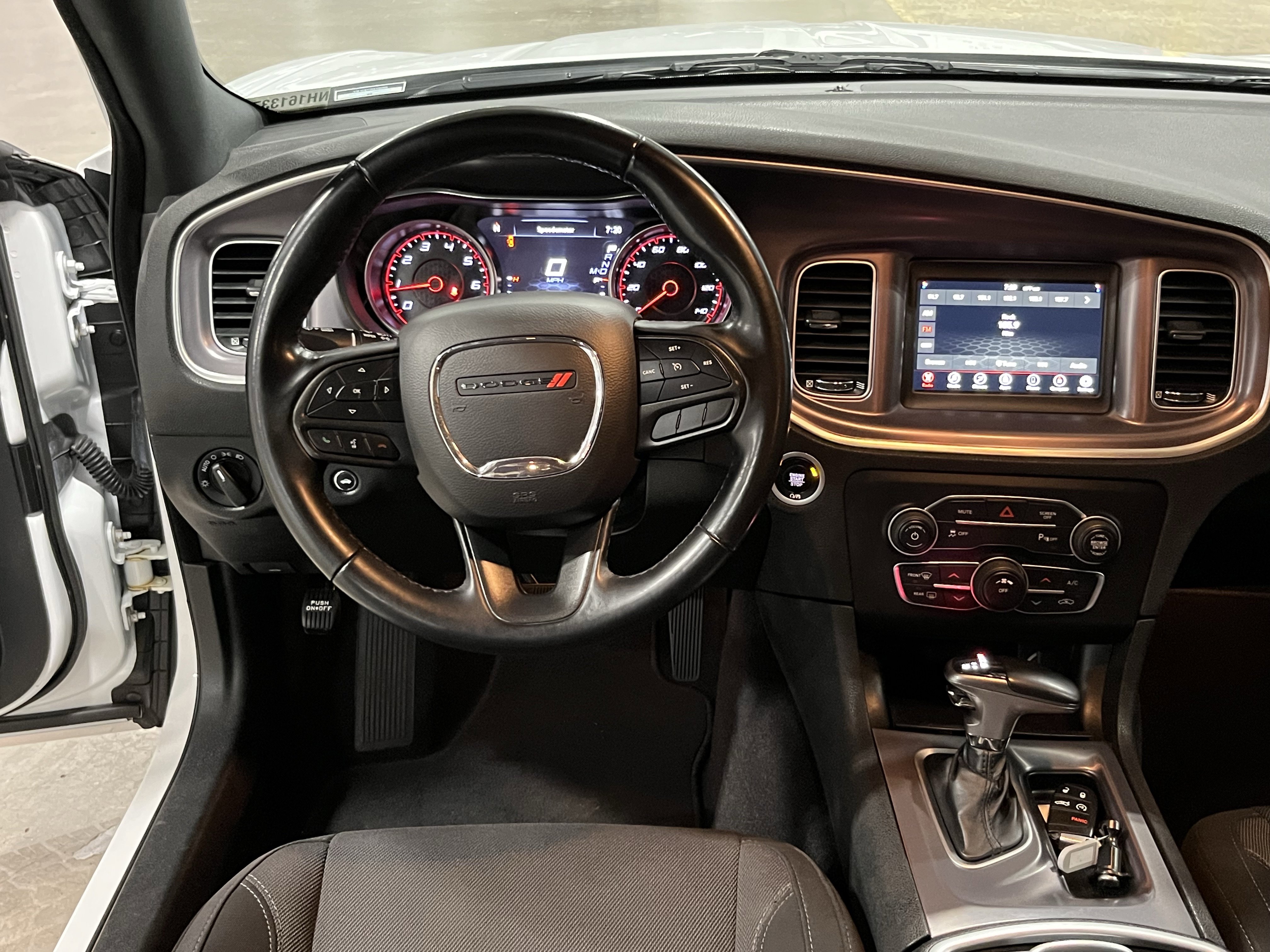 Used 2022 Dodge Charger SXT image 11