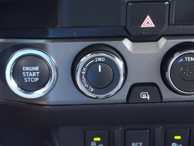 Used 2023 Toyota Tacoma TRD Sport w/ Technology Package AWD/4WD image 40