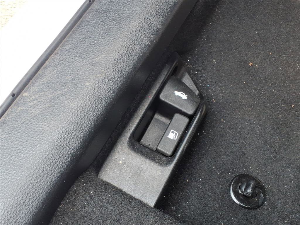 Used 2022 Toyota Corolla LE image 24