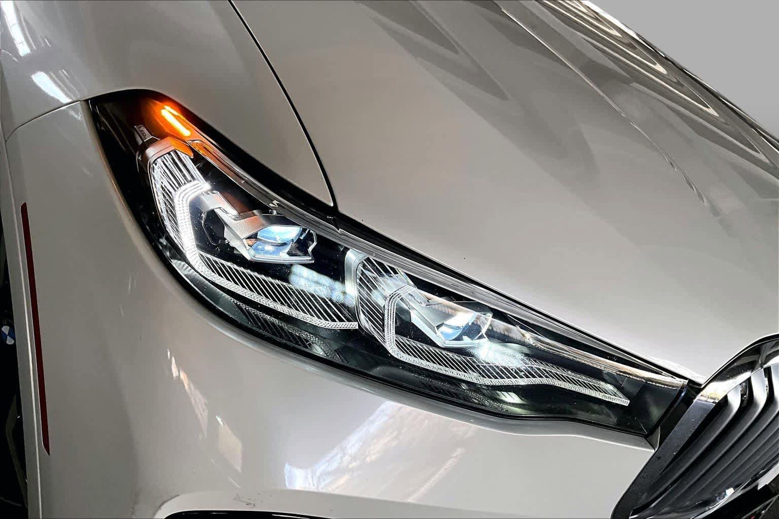 Used 2019 BMW X7 xDrive50i w/ M Sport Package AWD/4WD image 27