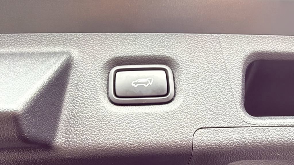 Used 2022 Hyundai Santa Fe Limited image 30