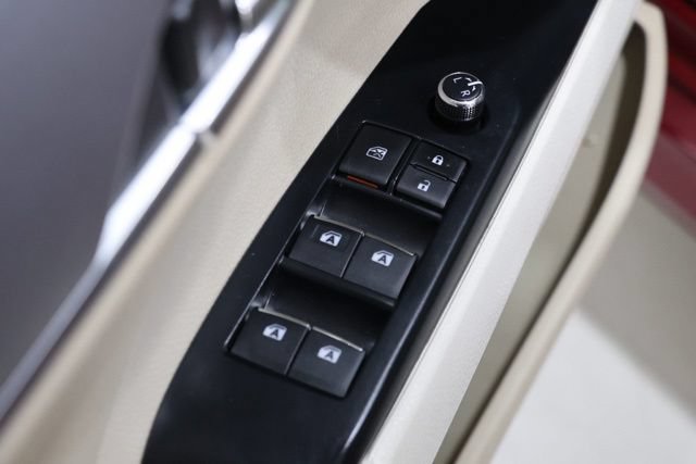 Used 2020 Toyota Camry XLE w/ Driver Assist Package FWD image 19