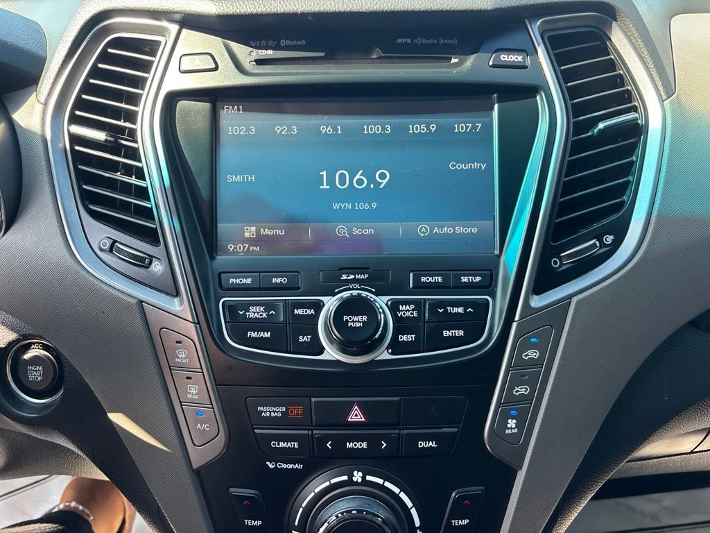 Used 2015 Hyundai Santa Fe Limited w/ Option Group 04 FWD image 24