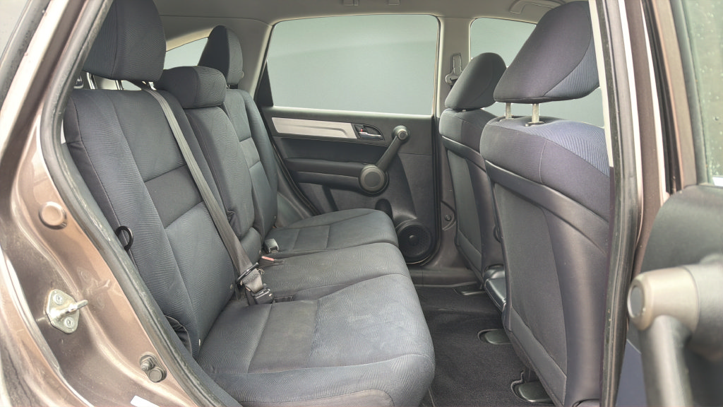 Used 2011 Honda CR-V LX image 10