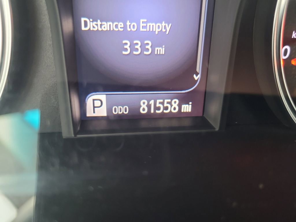 Used 2017 Toyota Camry SE FWD image 30