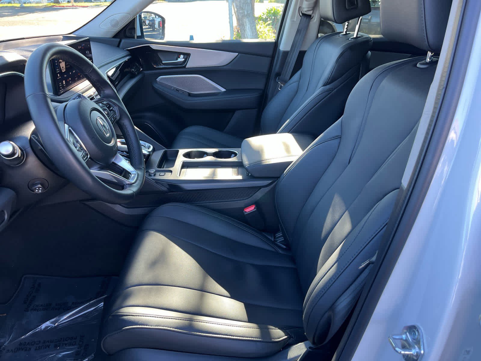 Used 2025 Acura MDX FWD image 17