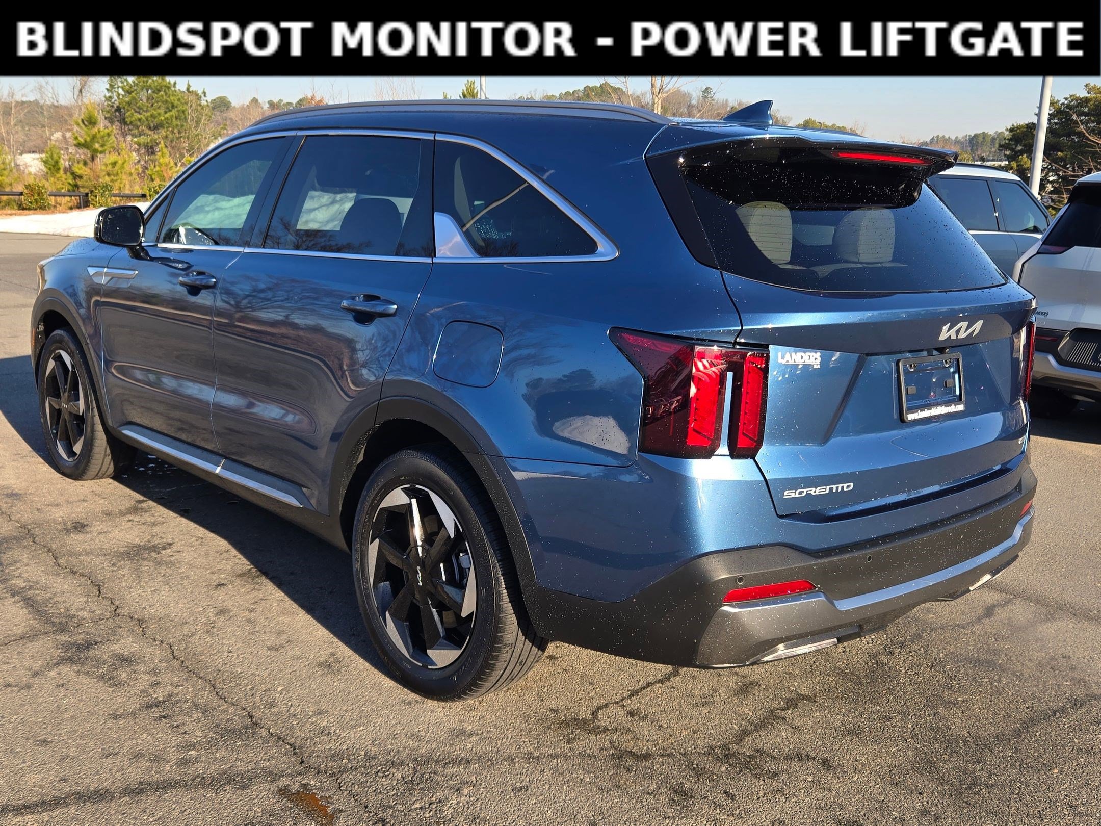 Certified 2025 Kia Sorento EX w/ EX Panoramic Sunroof Package image 5