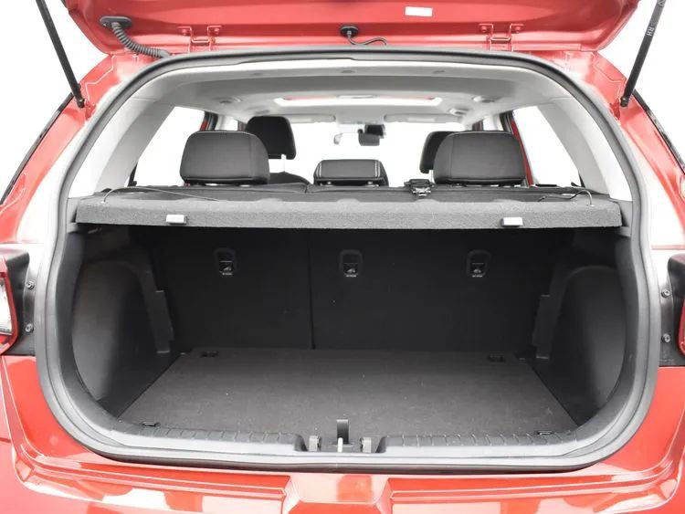 Used 2025 Hyundai Venue SEL image 16