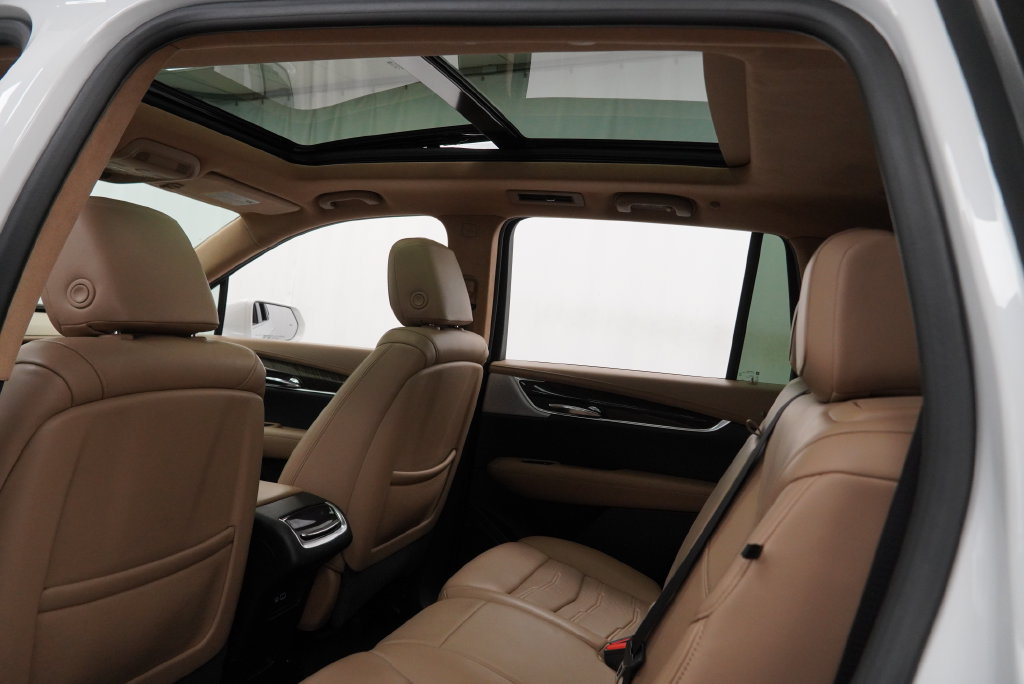 Used 2020 Cadillac XT6 Premium Luxury w/ Platinum Package FWD image 6