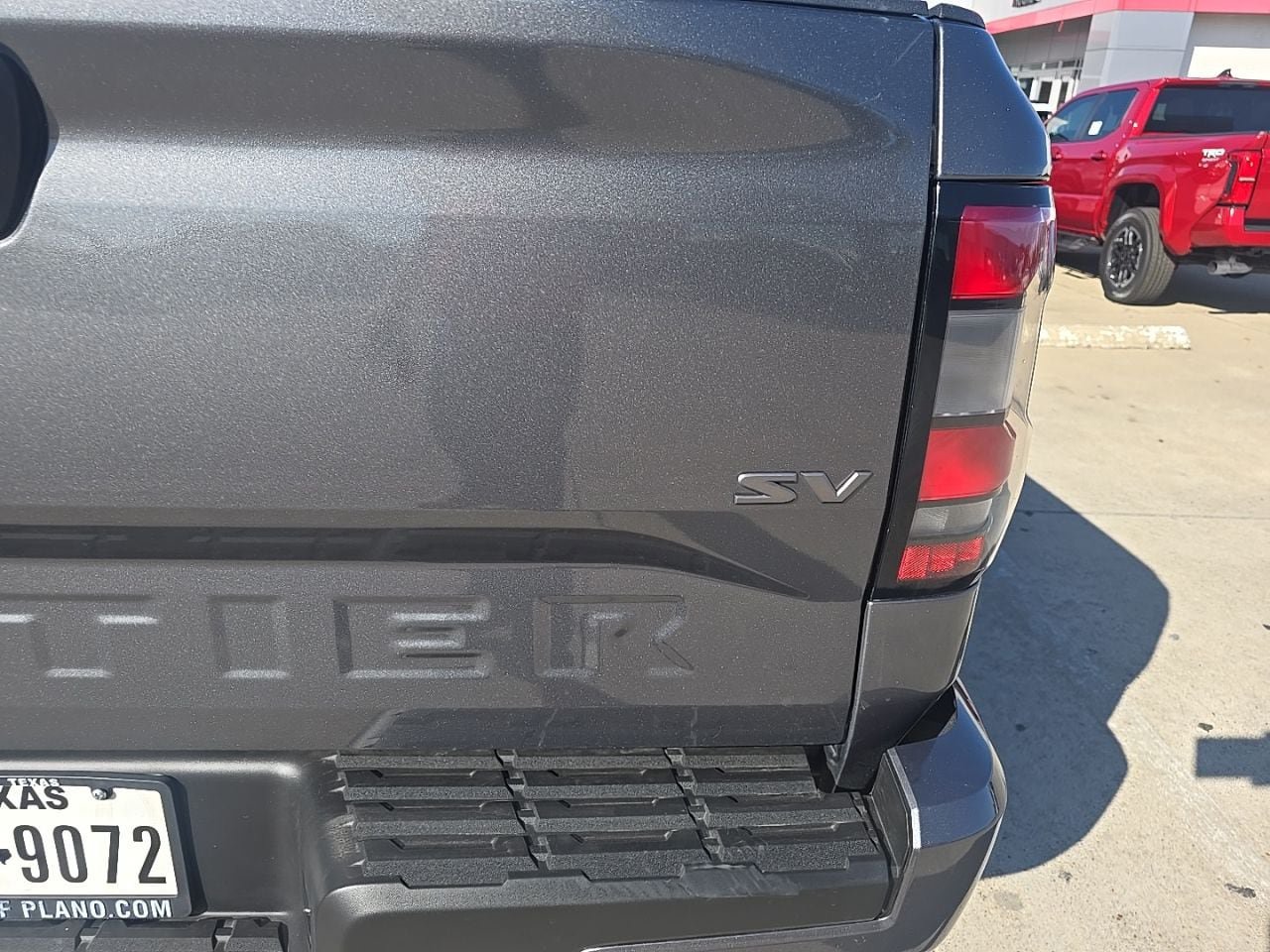 Used 2022 Nissan Frontier SV RWD image 5
