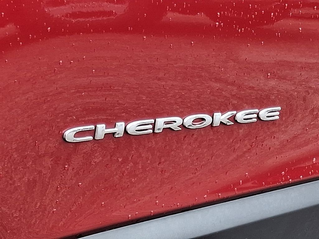 Used 2017 Jeep Cherokee Limited w/ Luxury Group image 30