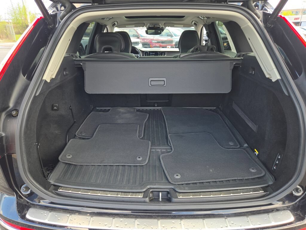 Used 2019 Volvo XC60 T8 Inscription AWD/4WD image 24