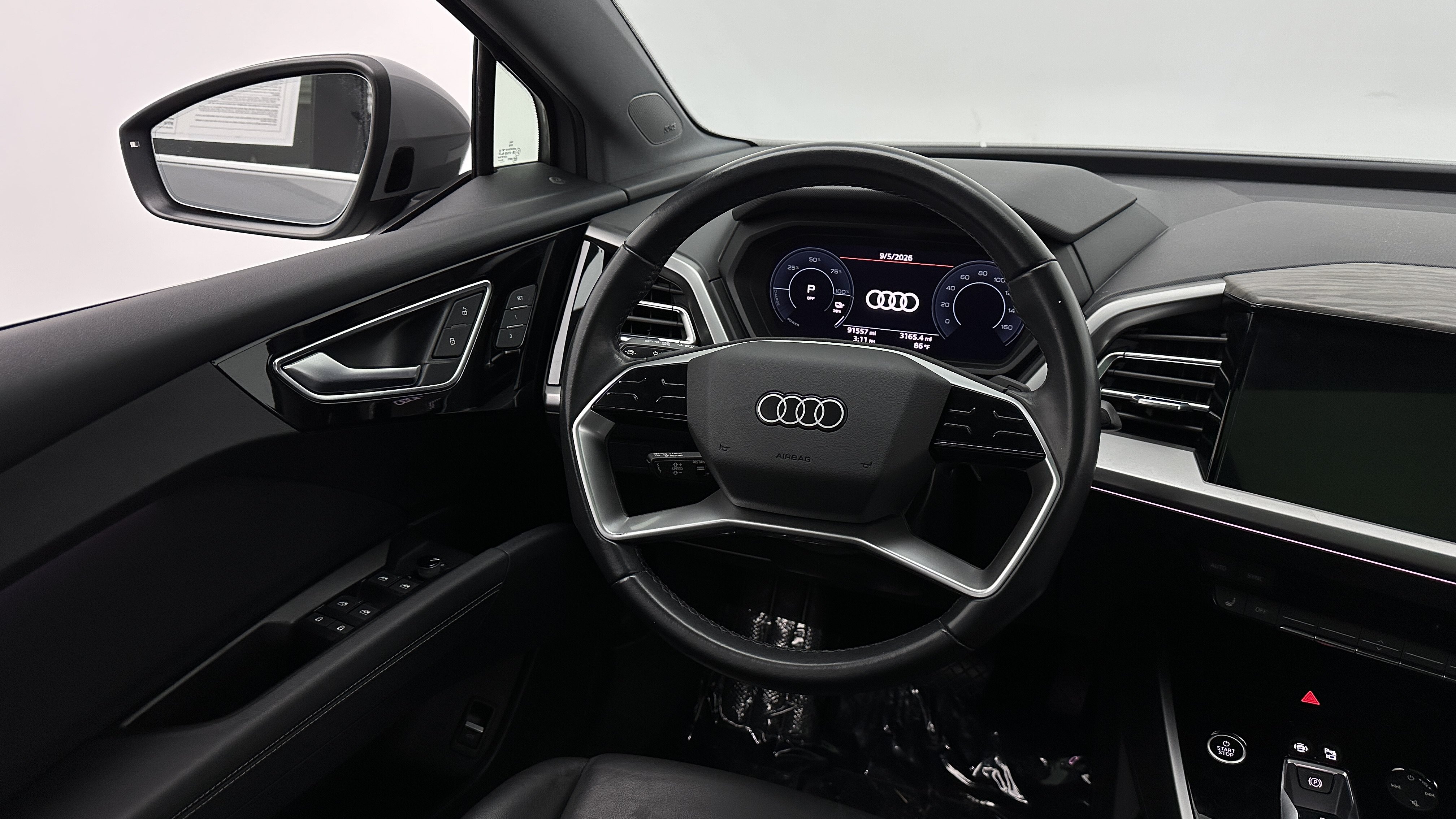 Used 2023 Audi Q4 e-tron Premium Plus RWD image 31