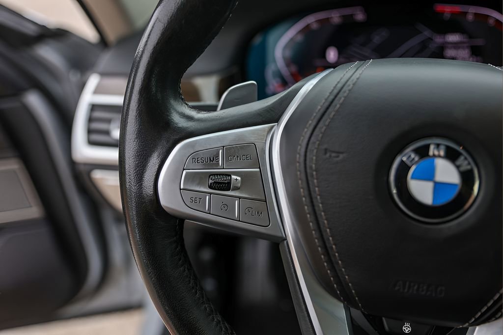 Used 2020 BMW 740i RWD image 14