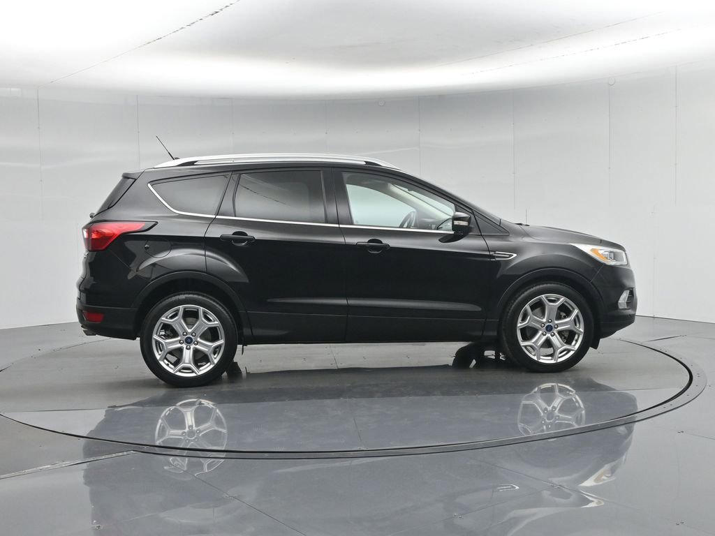 Certified 2019 Ford Escape Titanium image 32