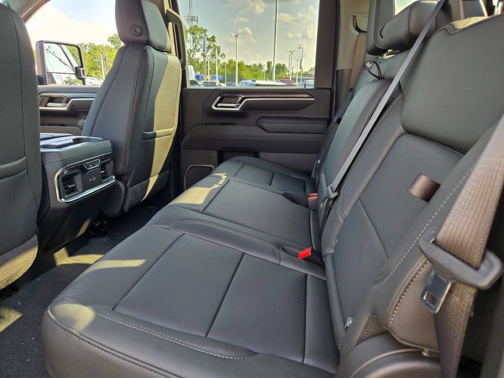 New 2026 Chevrolet Silverado 2500 LTZ w/ LTZ Plus Package AWD/4WD image 17