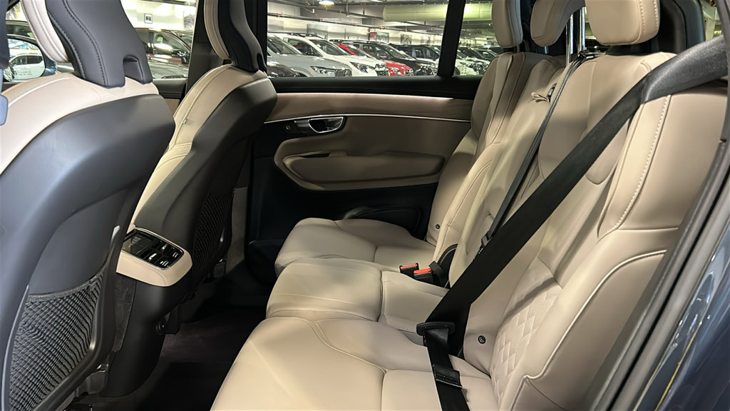 Certified 2026 Volvo XC90 B6 Plus AWD/4WD image 22