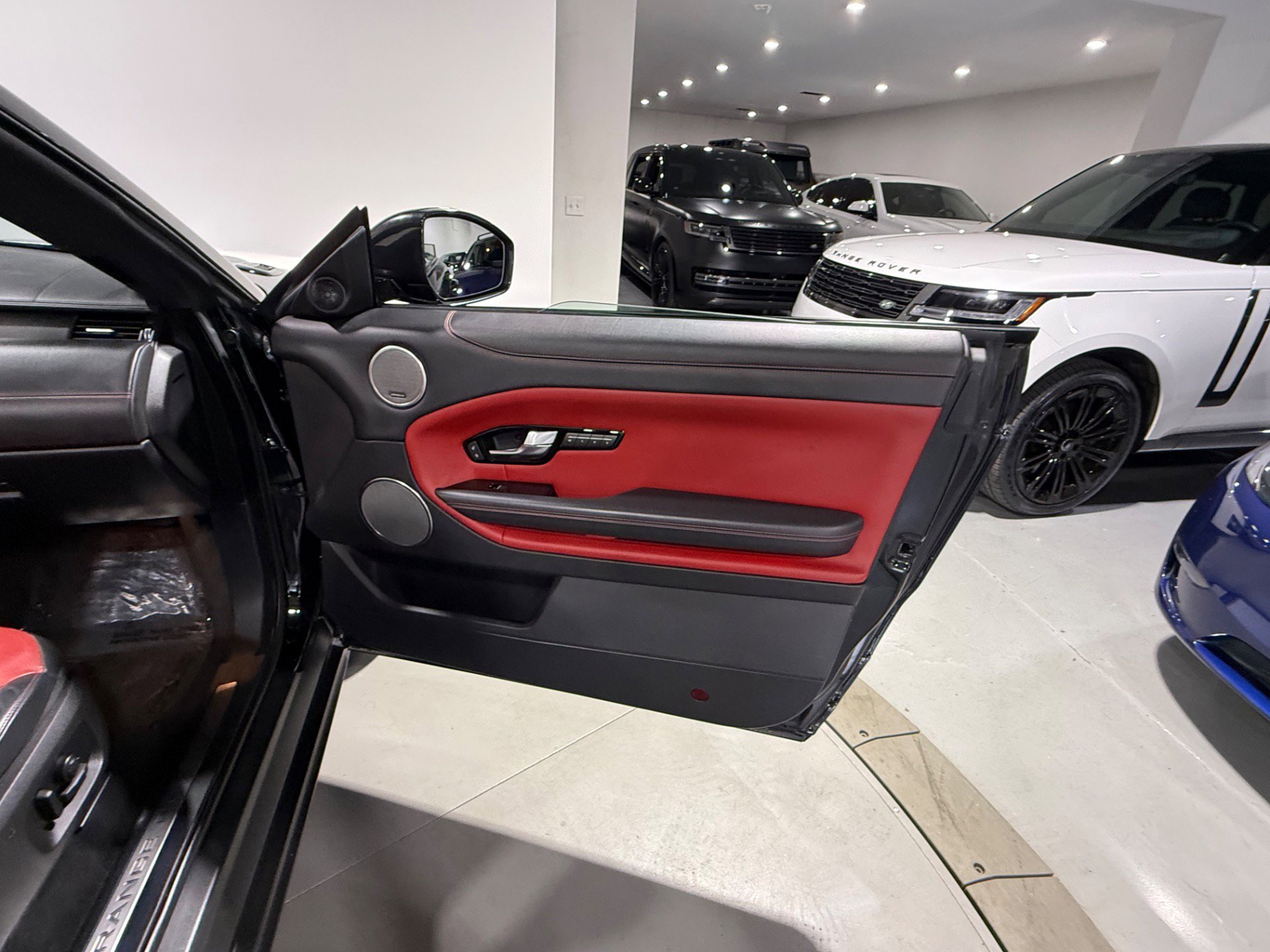 Used 2018 Land Rover Range Rover Evoque HSE Dynamic image 42