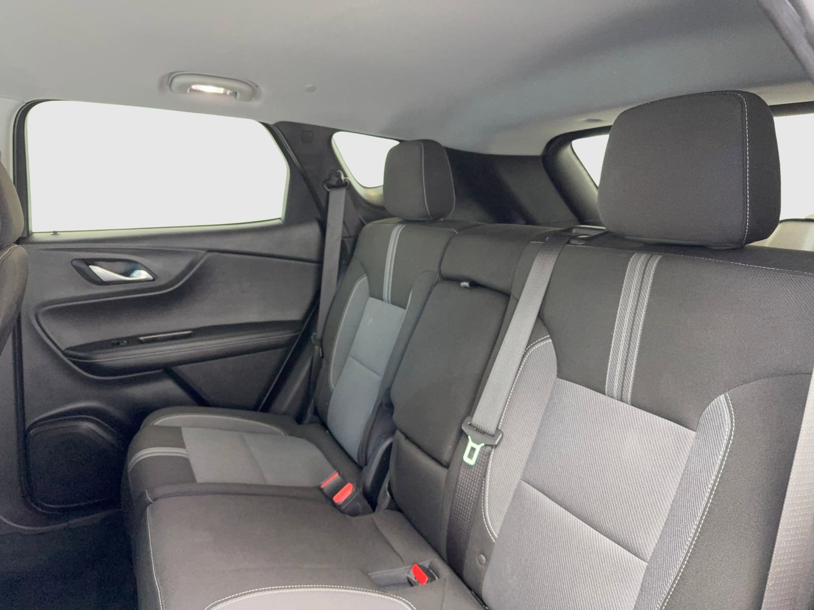Used 2025 Chevrolet Blazer LT image 37